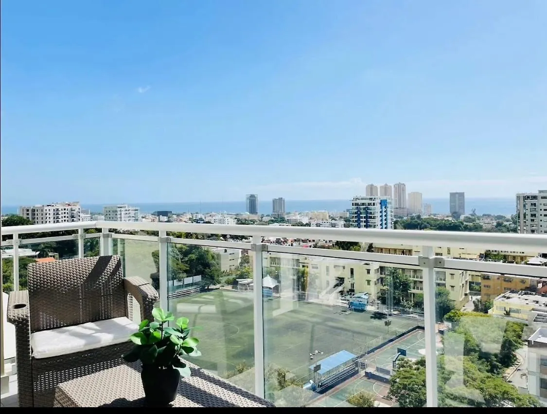 Elegant Apartment With Pool And Gym의 연락처